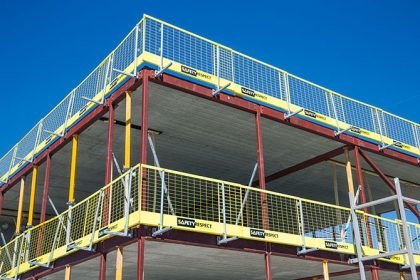 Edge protection on steel structure